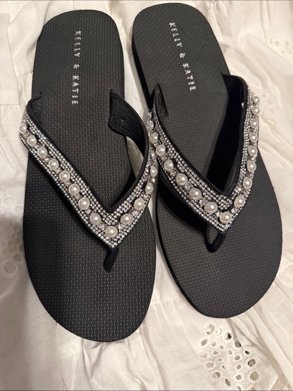 Kelly and Katie Rhinestone and Pearl Embellished  Flip Flops. Size 10